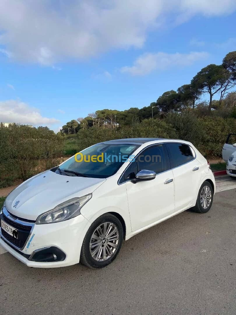 Peugeot 208 2018 Allure