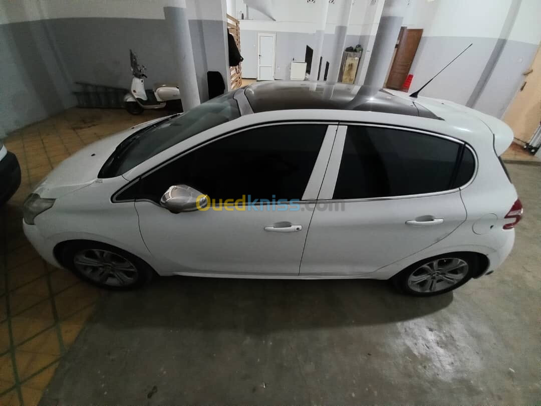 Peugeot 208 2013 208