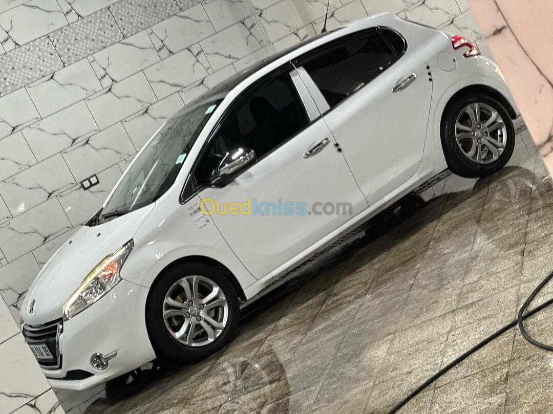 Peugeot 208 2014 Allure