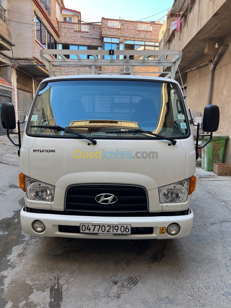 Hyundai HD65 2019