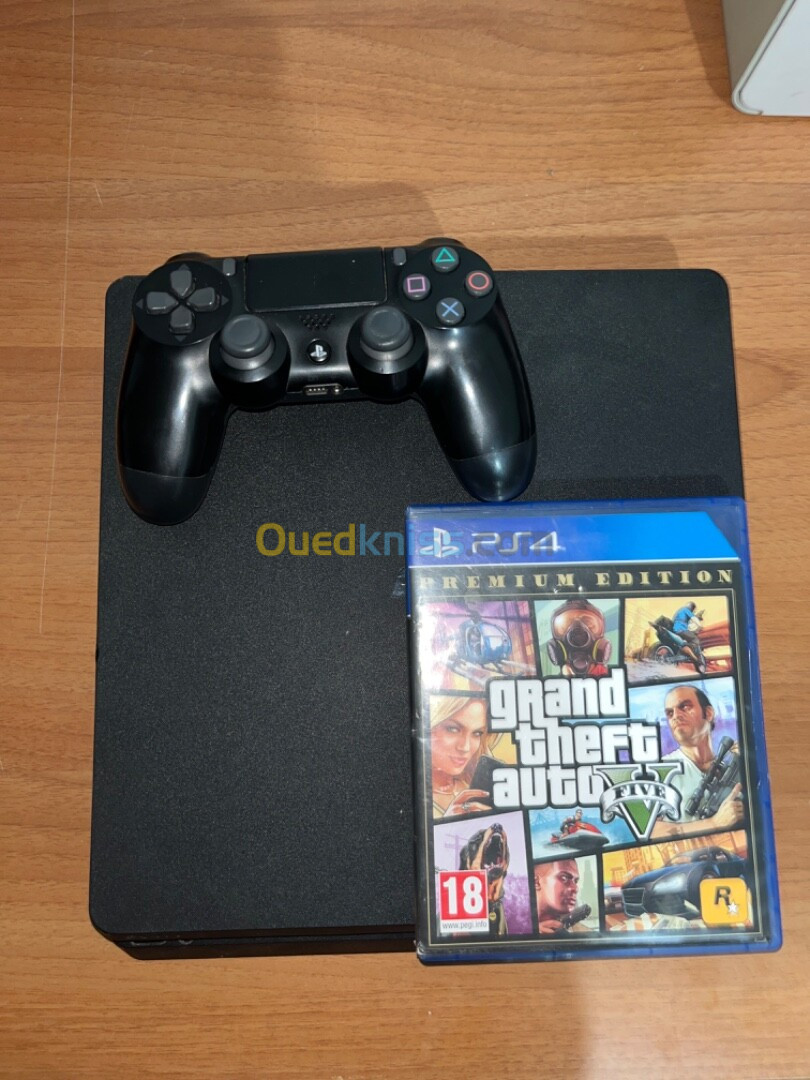 PS4, slim, 500 GB + GTA 