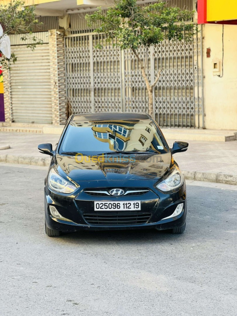 Hyundai Accent RB  4 portes 2012 