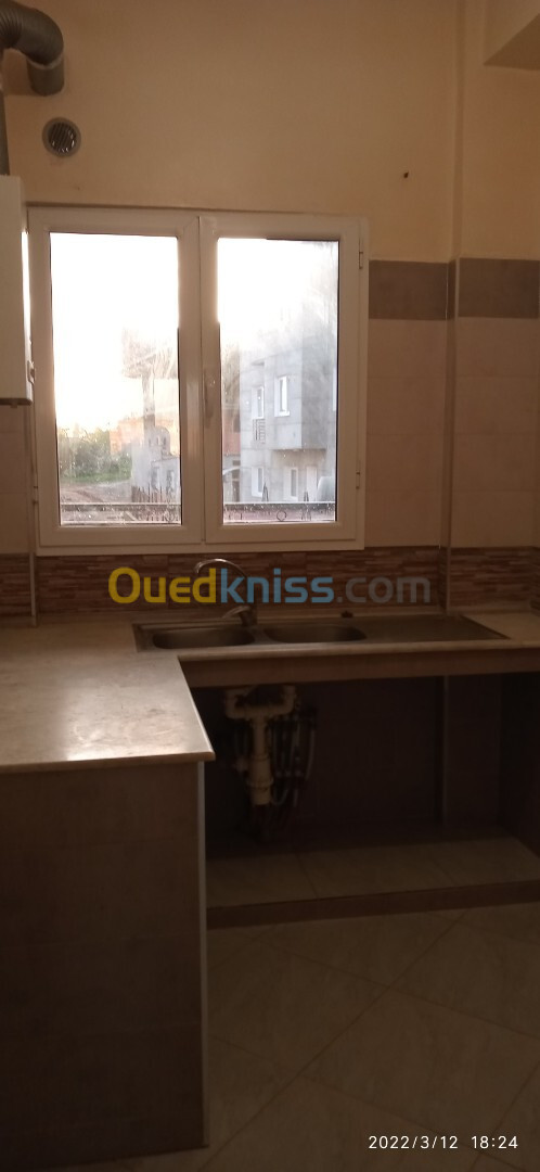 Location Niveau De Villa F3 Alger Douera