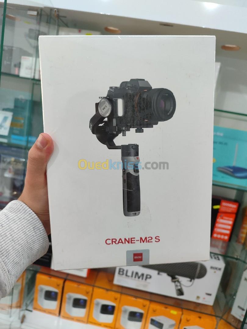 Stabilisateur pour smartphone et appareil photo Zhiyun CRANE M2S