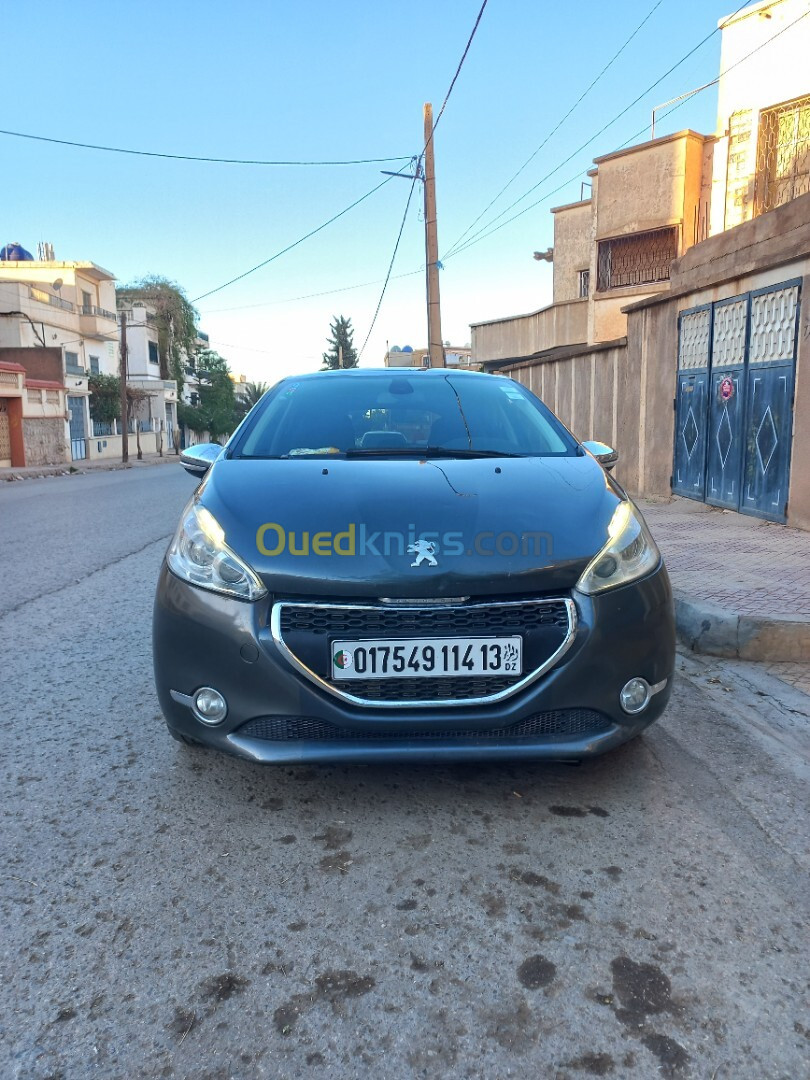 Peugeot 208 2014 