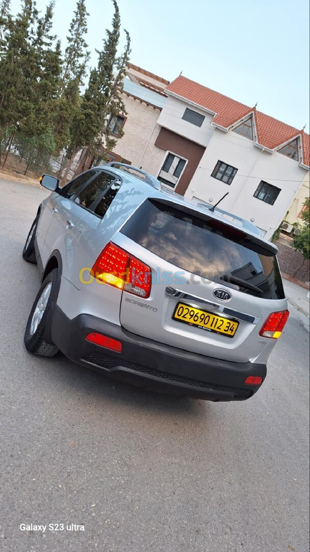 Kia Sorento 2012 4×4 boit auto