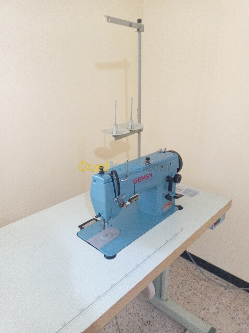 Machine a coudre et broderie 