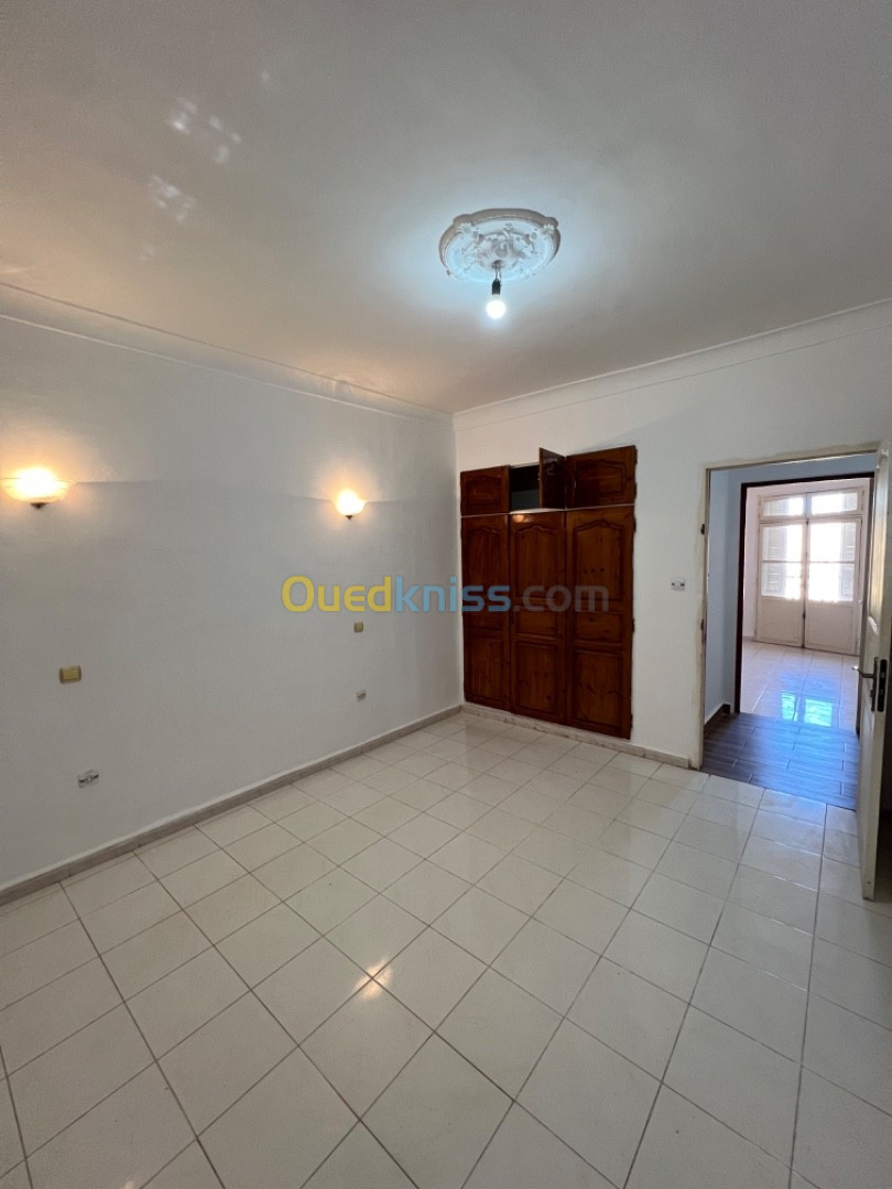 Vente Appartement F05 Oran Oran