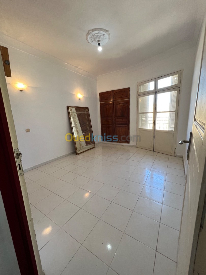 Vente Appartement F05 Oran Oran