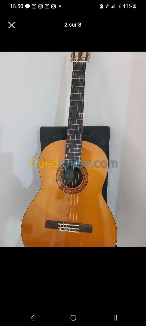 Guitare Yamaha C40