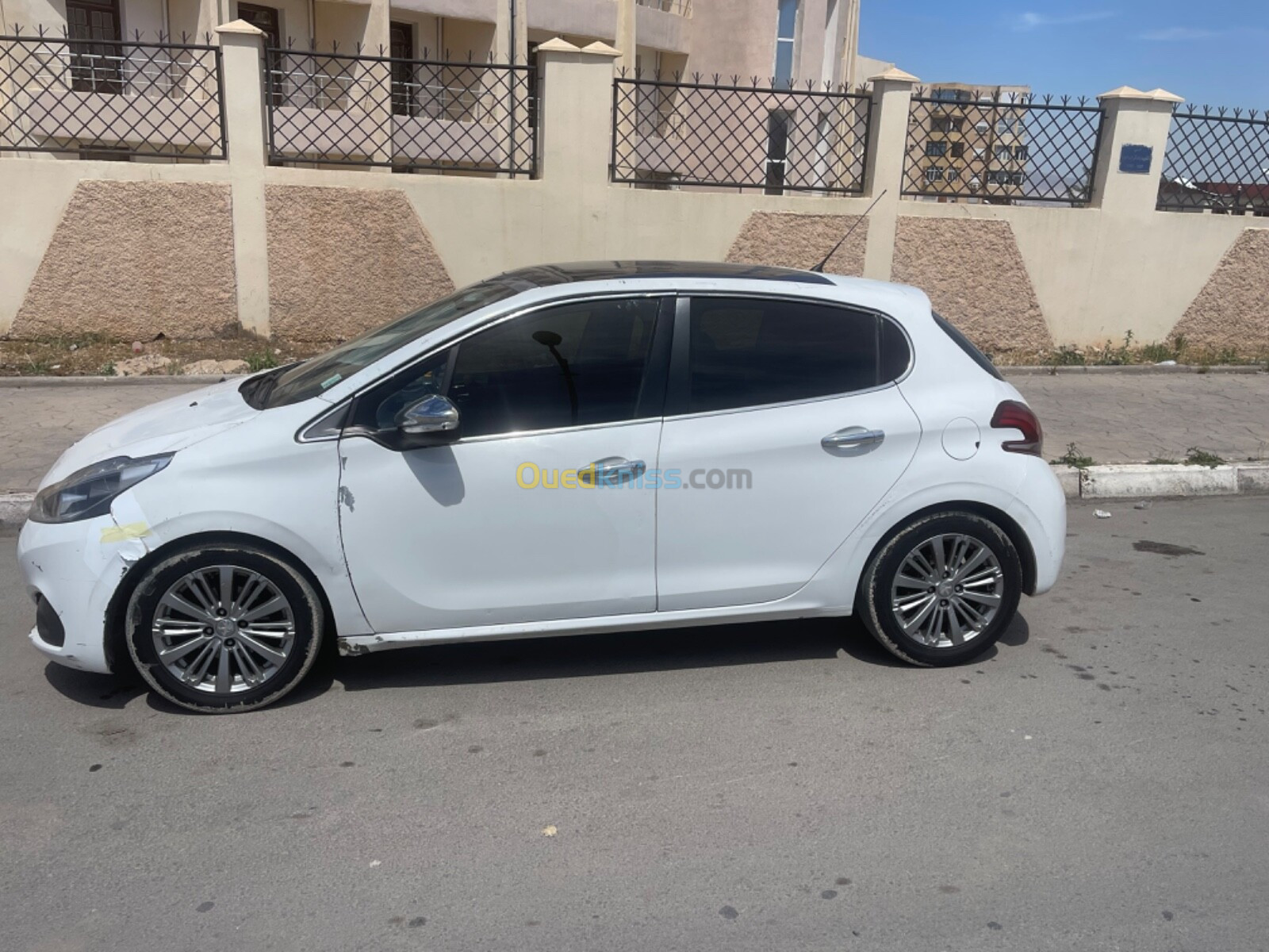 Peugeot 208 2016 Allure Facelift