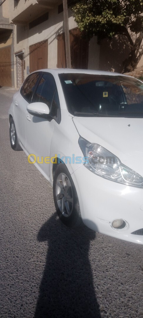 Peugeot 208 2012 Active