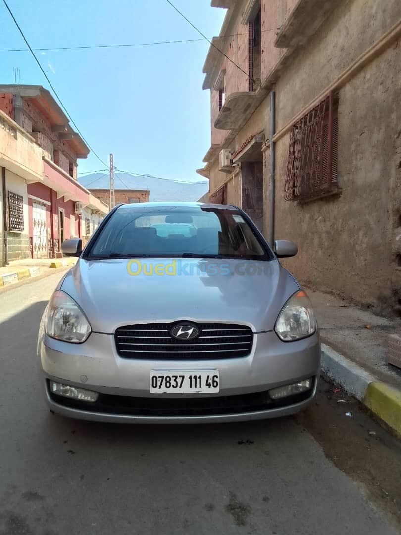 Hyundai Accent RB  4 portes 2011 Accent RB  4 portes