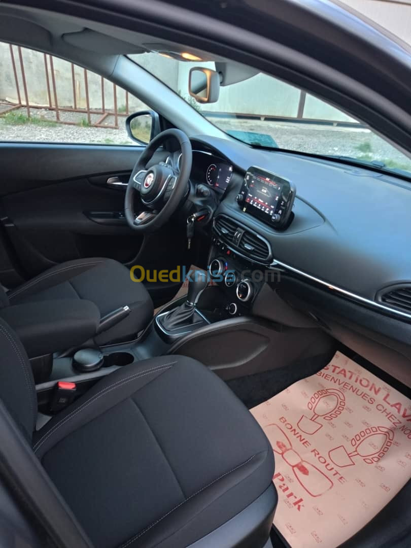 Fiat Fiat tipo life 2024 Oui