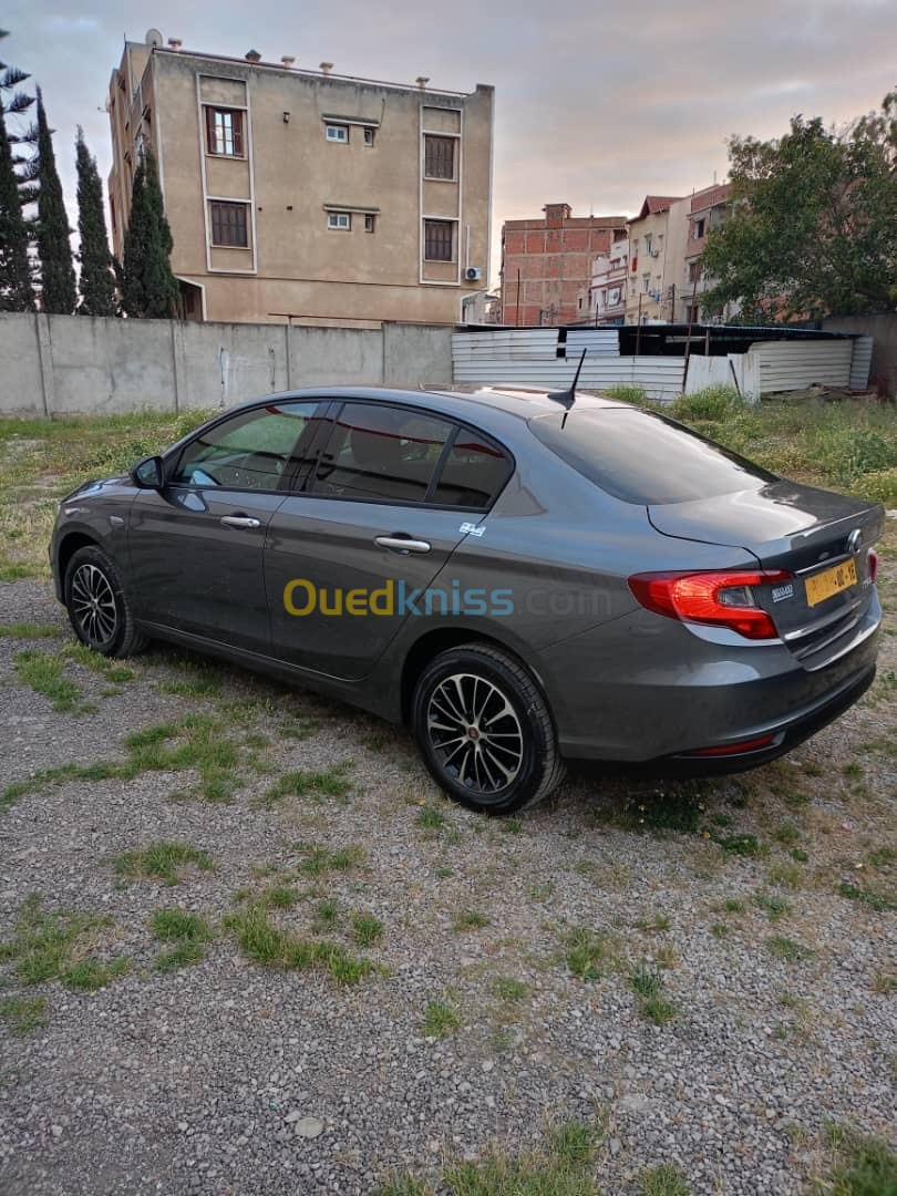 Fiat Fiat tipo life 2024 Oui