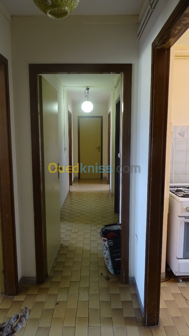 Location Appartement F4 Jijel El aouana