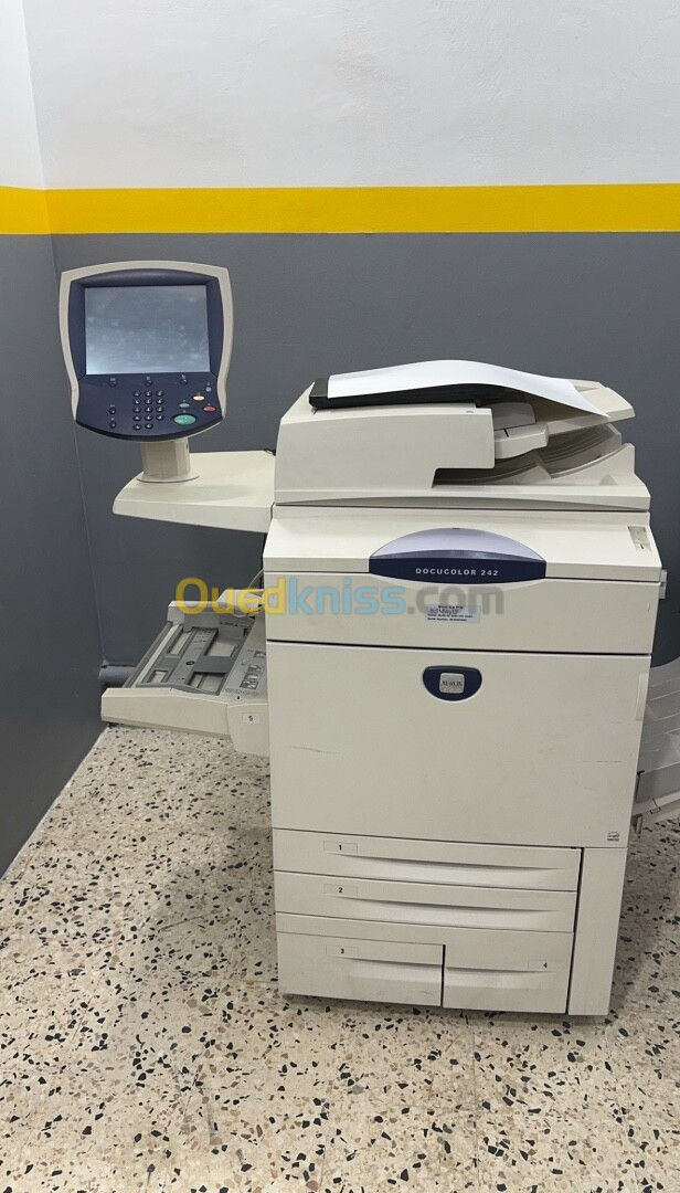 À vendre xerox docucolor 242