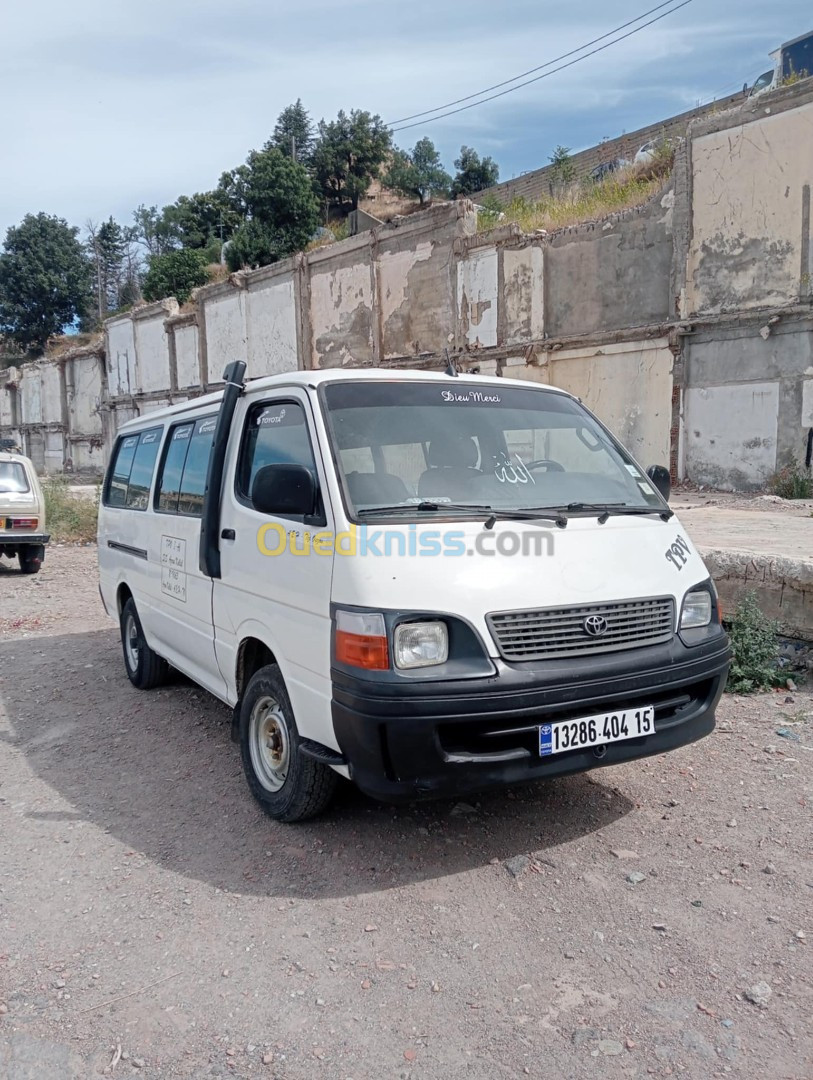 Toyota Hiace 2004