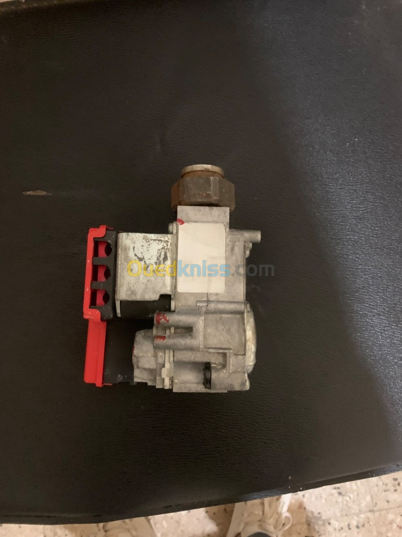 Block a gas honeywell VK4105N