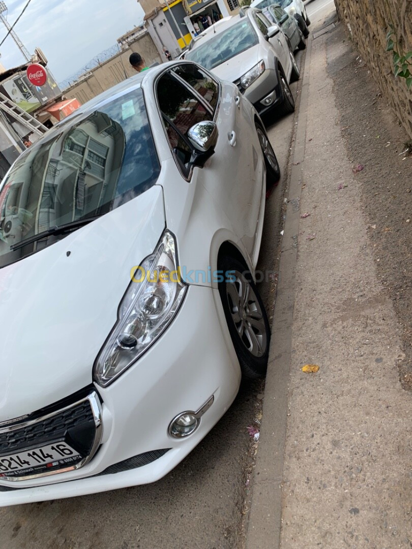 Peugeot 208 2014 Allure