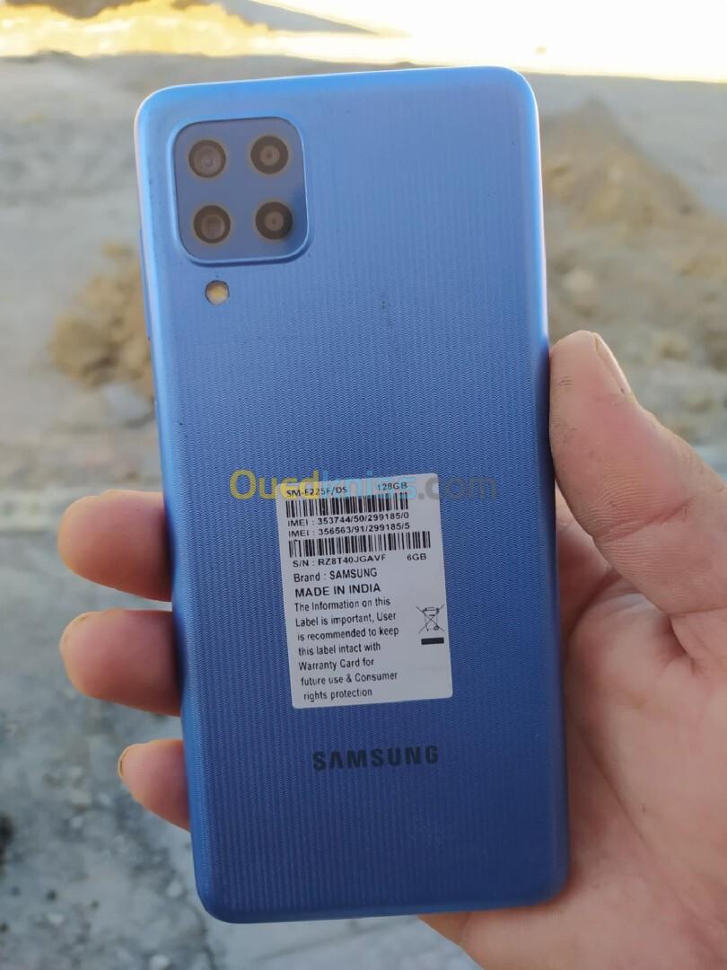 Samsung F22