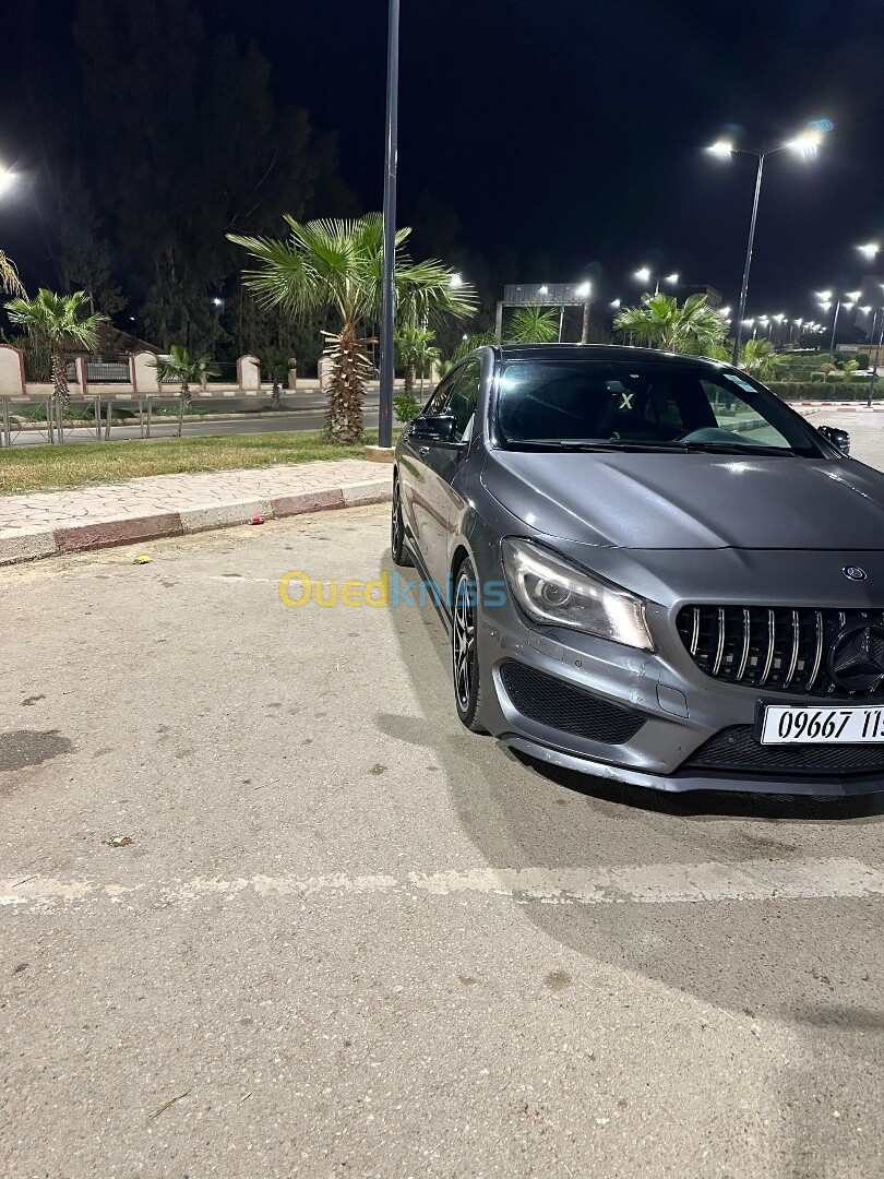 Mercedes CLA 2015 Coupé Exclusif + AMG 