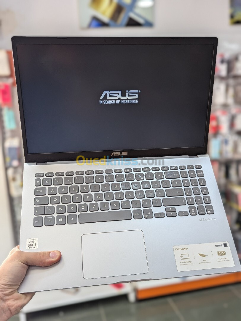 ASUS VIVOBOOK  I3 1005G1 8GB 256  SSD FULL HD 15.6  " 