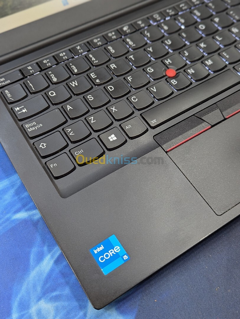 LENOVO THINKPAD E14 I5 1135G7 8GB 256 SSD FULL HD 14 "