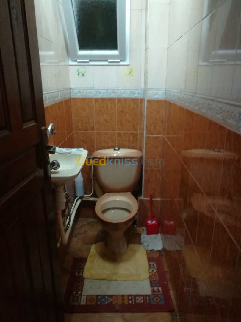 Location vacances Appartement F3 Alger Ain benian