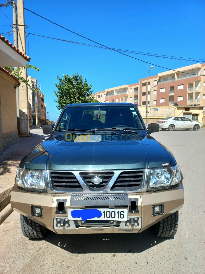 Nissan Patrol Court 2000 Y61