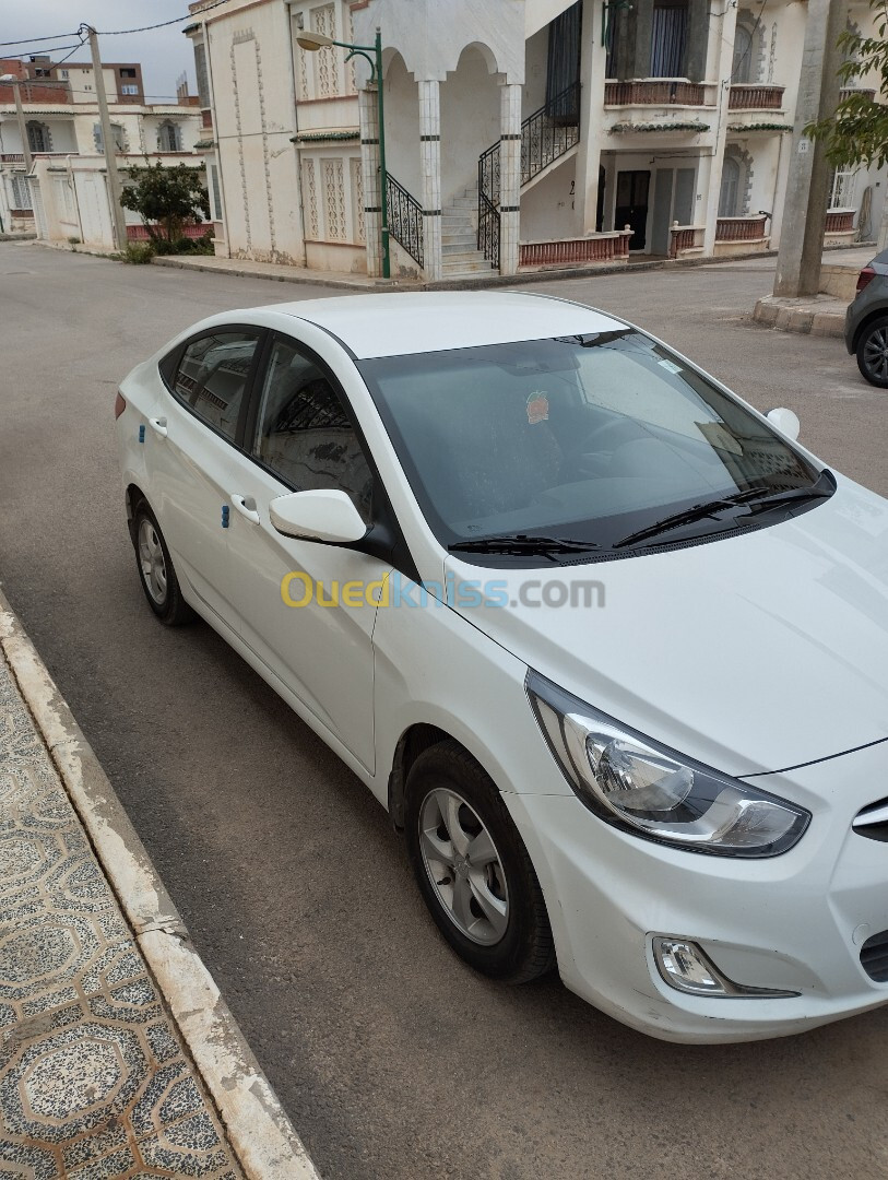 Hyundai Accent RB  5 portes 2014 