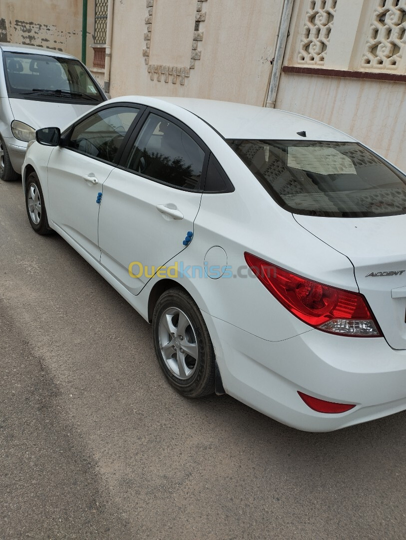 Hyundai Accent RB  5 portes 2014 