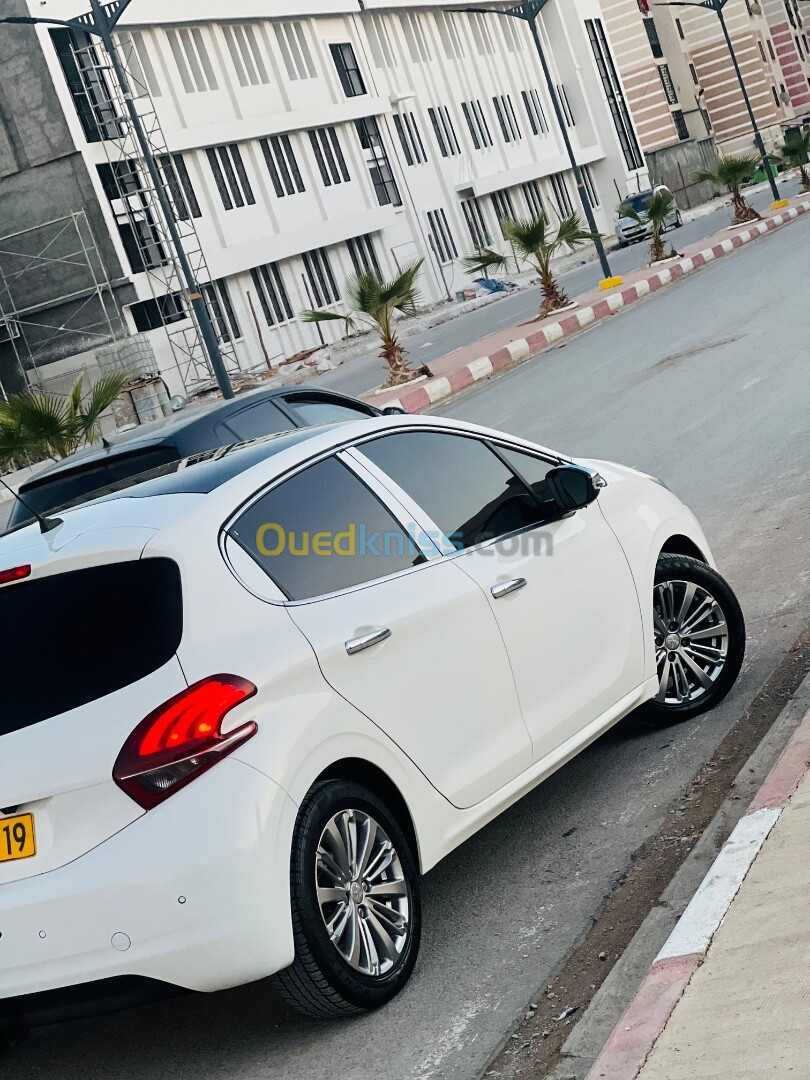 Peugeot 208 2019 Active Facelift