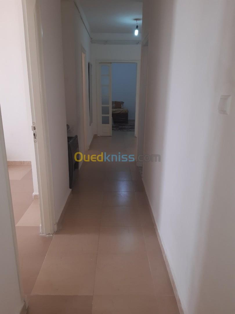 Location Appartement F4 Alger Bordj el bahri