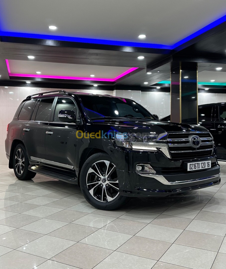 Toyota Land cruiser 2020 Vxr Executive lounge full options