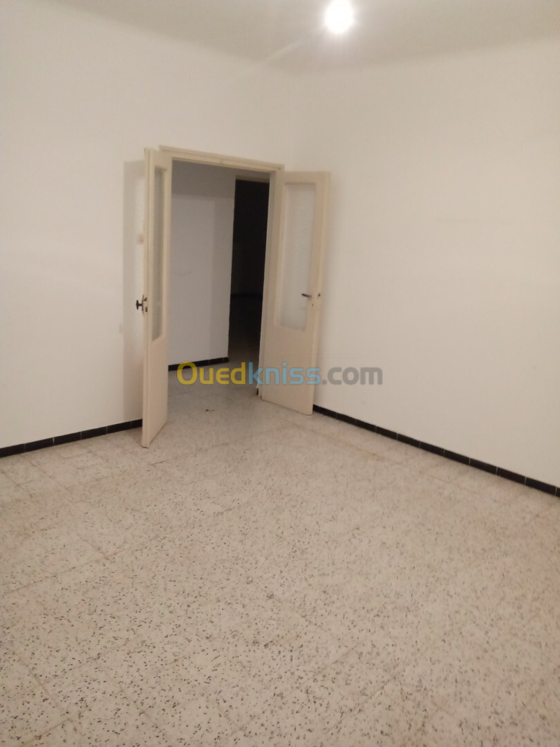 Location Appartement F4 Oran Oran