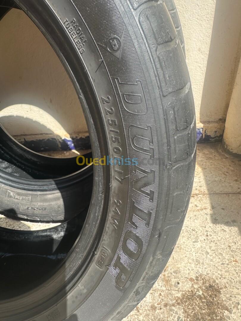 Pneus dunlop Runflat 225/50R17