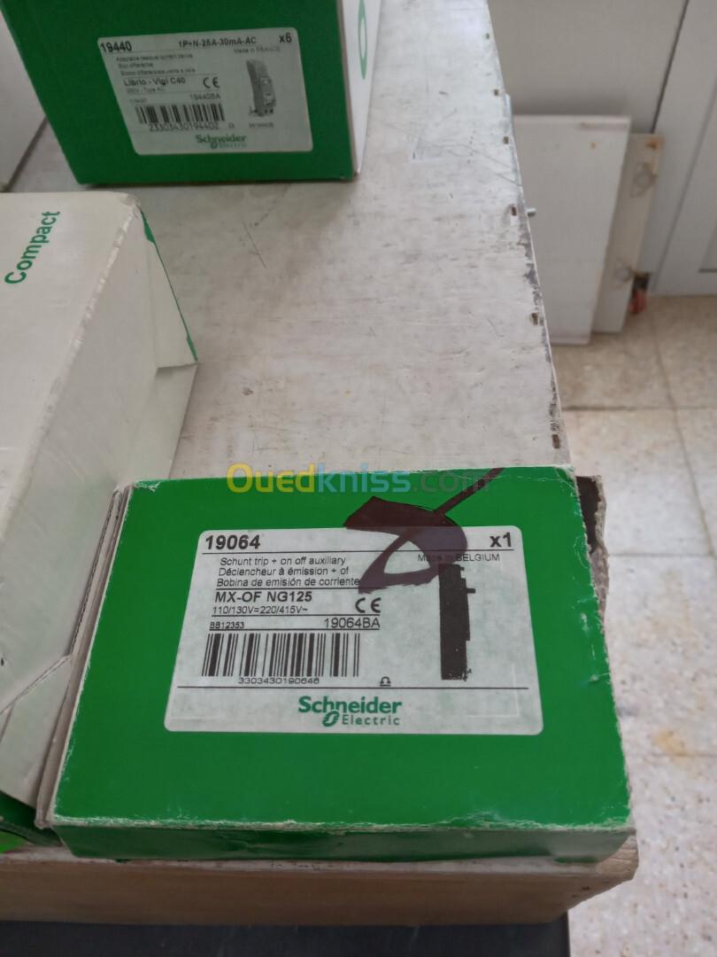 Blocs differentiel SCHNEIDER neufs 25A/30mA et 300mA 2 POLES