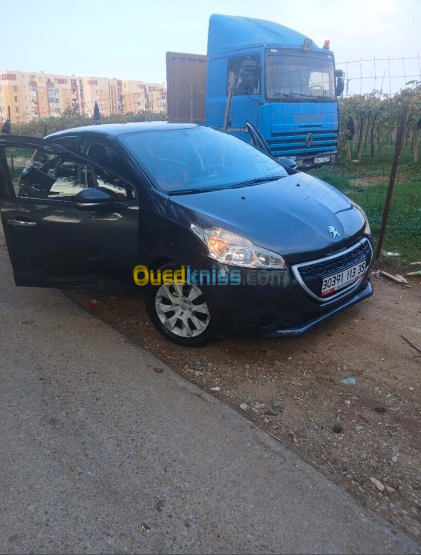 Peugeot 208 2013 