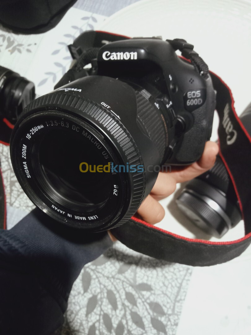 Canon EOS 600D avec Objectif Sigma 18-250