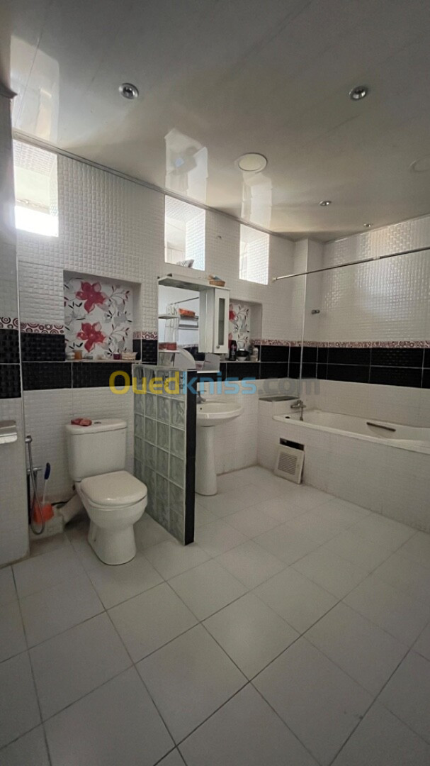 Vente Appartement F5 Annaba Annaba