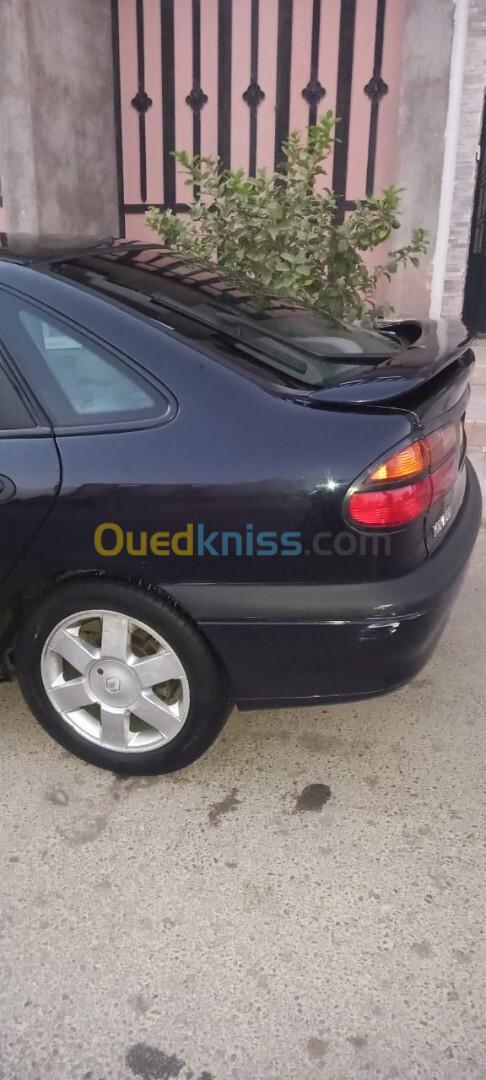 Renault Laguna 1 2001 Laguna 1