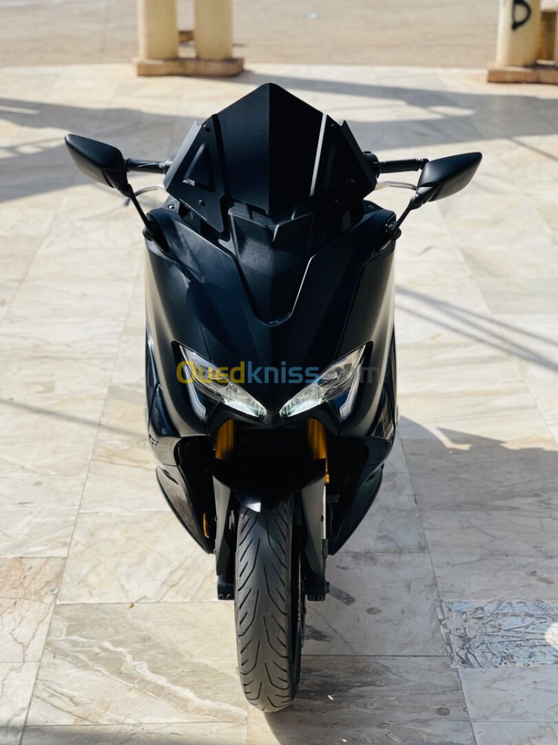 YAMAHA Tmax SX 2018