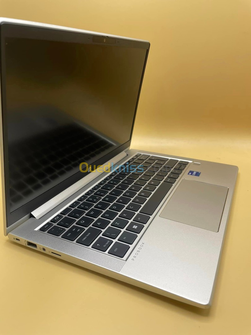 HP Probook 830 G8 i7 11 Gen 16 Gb ram 512 Gb ssd ecran 13 pouce FHD etat 10/10