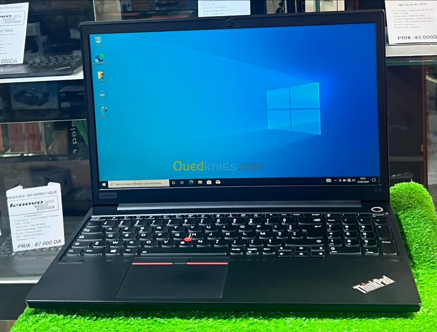 Thinkpad E15 i7 10 Gen 8 ram 256 ssd ecran 15 pouce FHD intel iris UHD etat 10/10