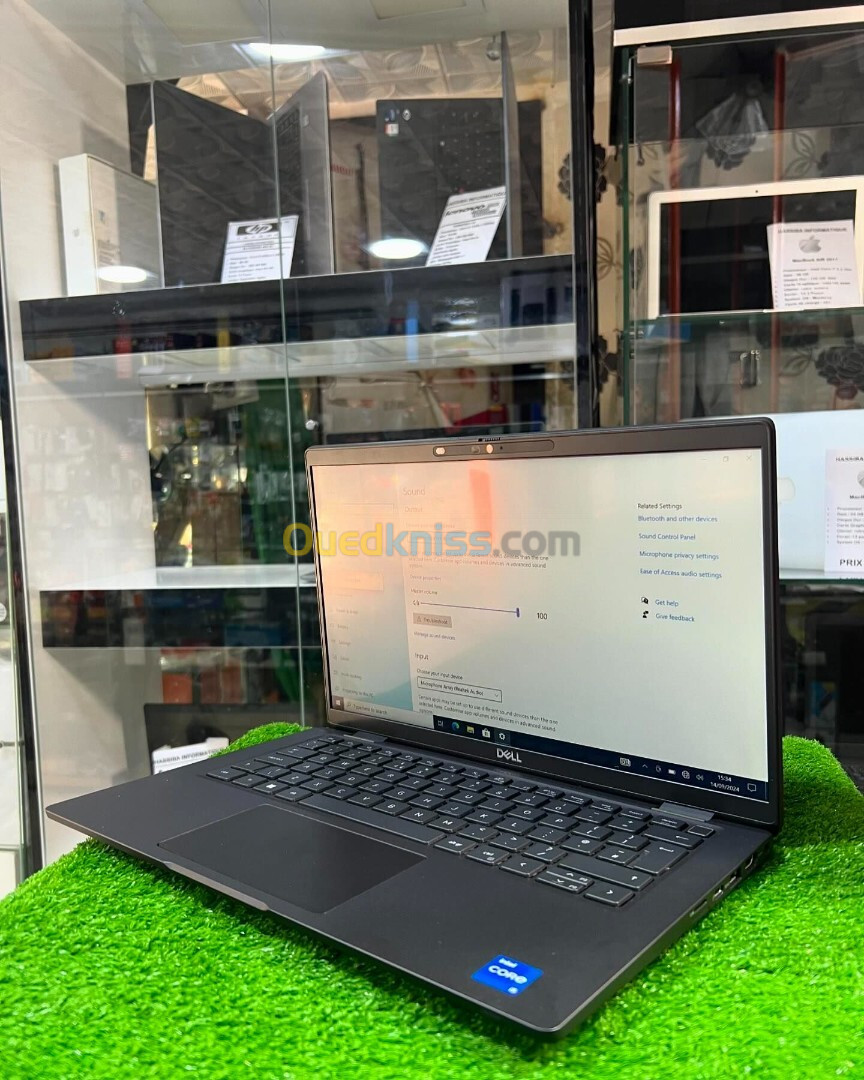 Latitude 7420 i5 11 gen 16 Gb ram 256 ssd ecran 14 pouce FHD tactil etat 10/10 intel iris xe