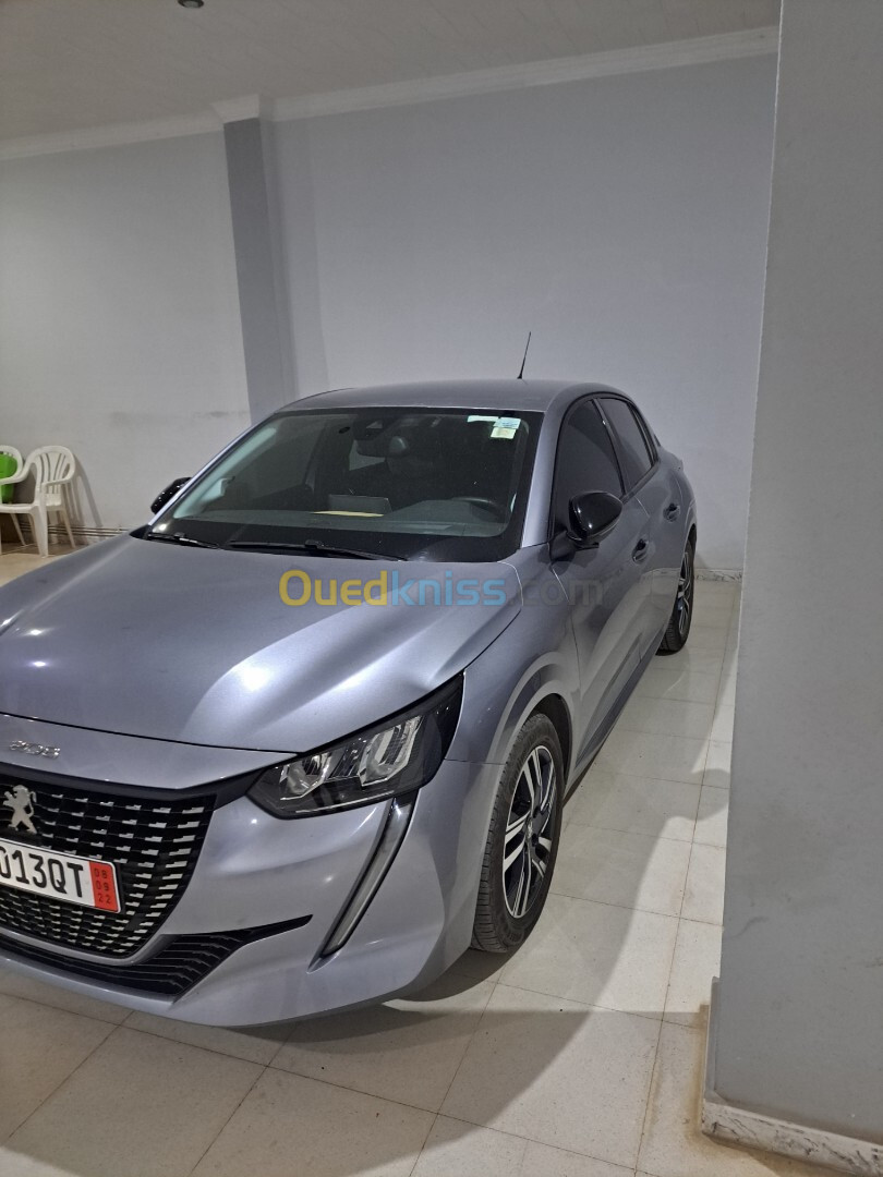 Peugeot 208 2022 Allure