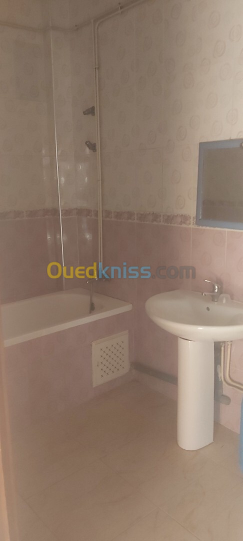 Location Appartement F3 Alger Bordj el bahri