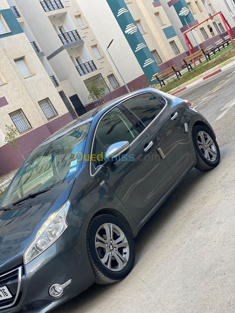 Peugeot 208 2014 Allure