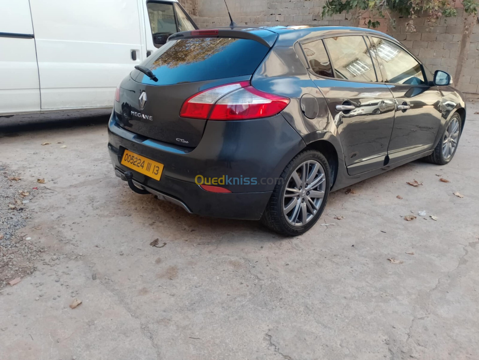 Renault Mégane gt line 2011 Chebab bzf qlq retouche